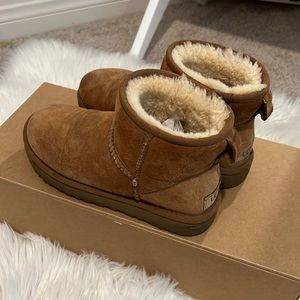 UGG Classic Mini Bailey